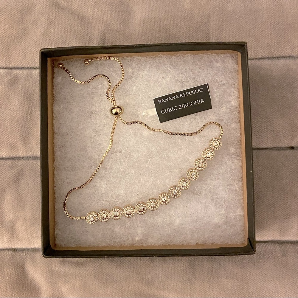 Banana Republic pull-through gold crystal bracelet